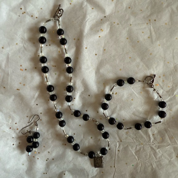 ESA-JEWELRY BLACK&IVORY BEADED TOP
